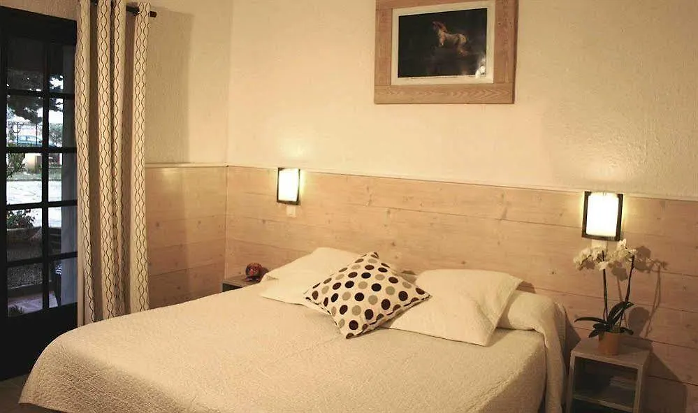 Hotel Les Rizières Saintes-Maries-de-la-Mer 3*,