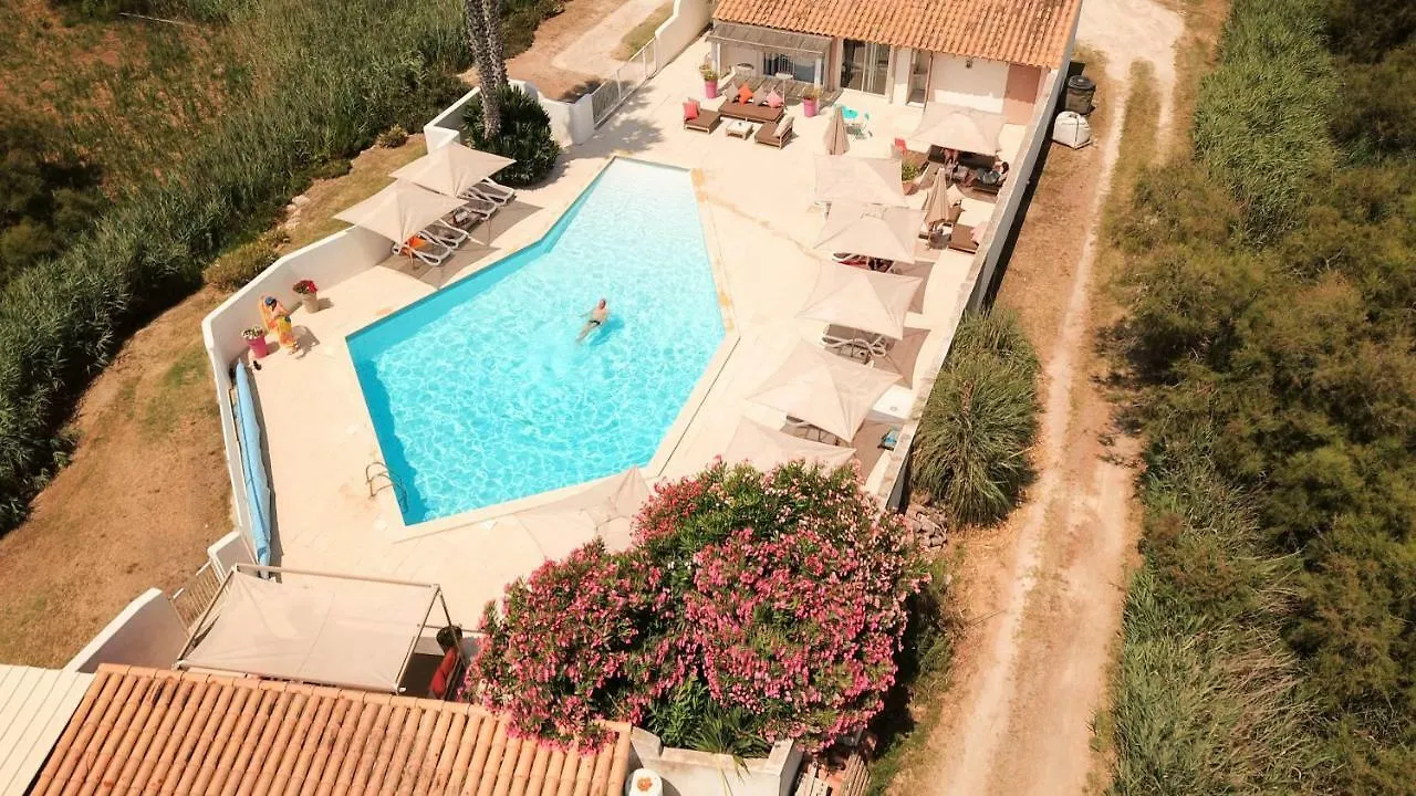 Les Rizieres Hotel Saintes-Maries-de-la-Mer 3*,